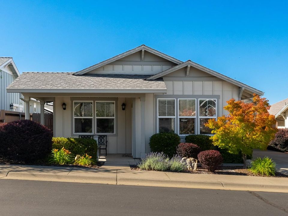1st image of 136 Cottage Cir