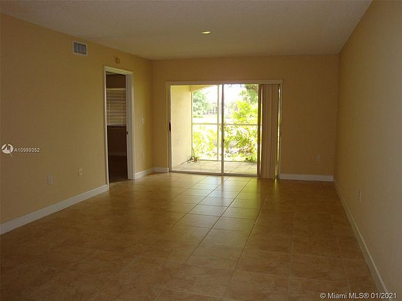5th image of 10010 NW 44th Ter APT 108