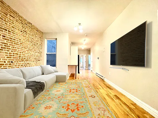Rented by Pear NYC LLC | media 2