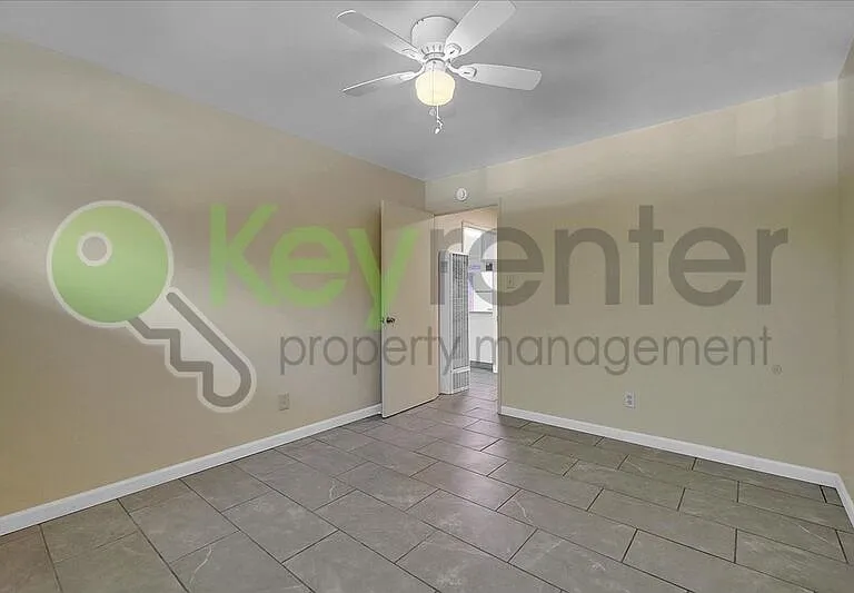 6201 Paris St #4 — Photo 14