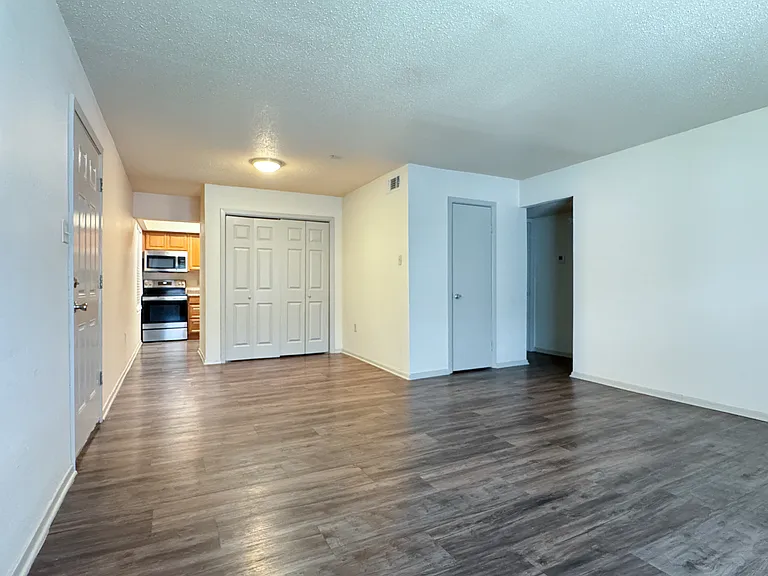 Ardendale Oaks Apartments — Photo 31
