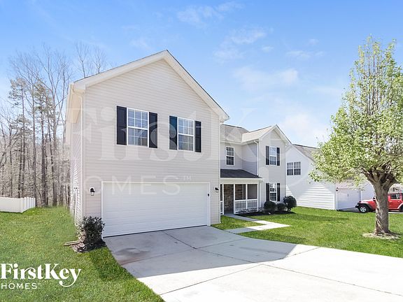 3rd image of 2653 Amber Crest Dr