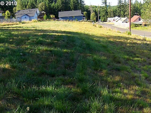 2nd image of 965 4th Ave