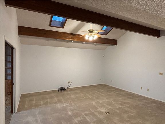 4th image of 1708 Deer Run Dr #13