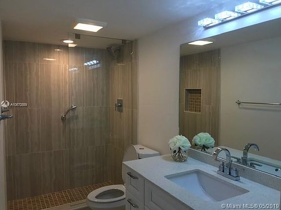 3rd image of 3202 Portofino Pt APT E2