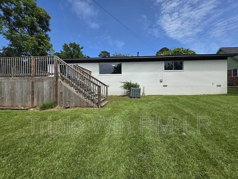 1908 E Lakeview — Photo 29