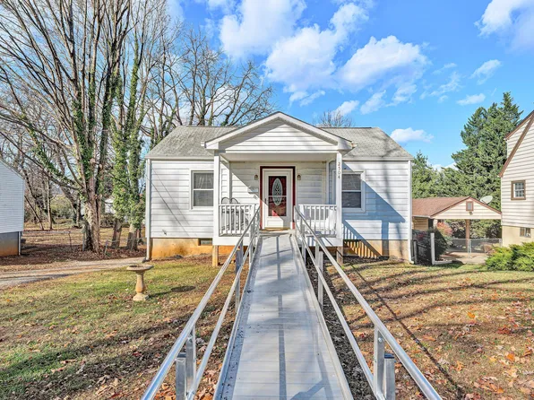 2504 Avalon Ave NW, Roanoke, VA 24012