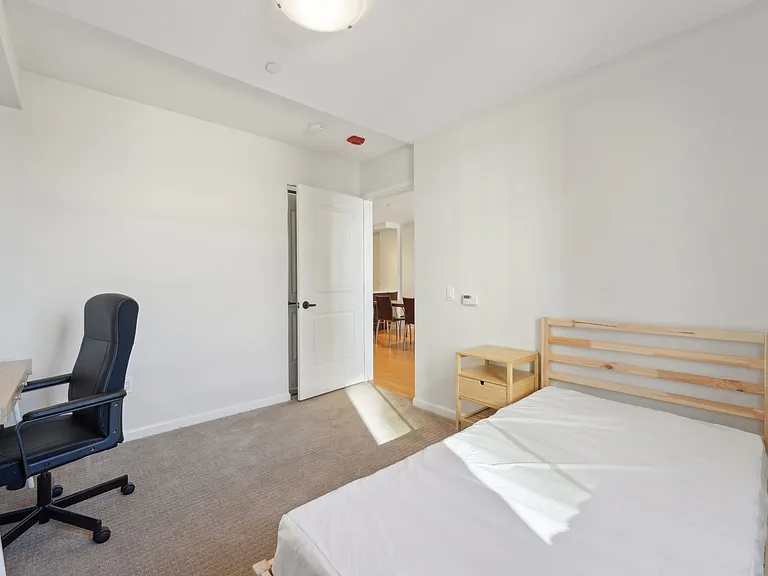 Addison Arts Apartments — Photo 104