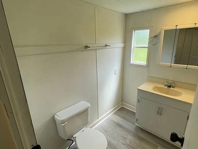 938 Sunset Dr #C — Photo 10