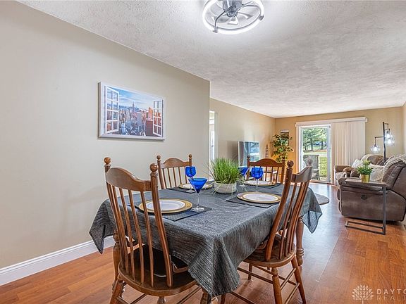 4th image of 2421 W Alex Bell Rd