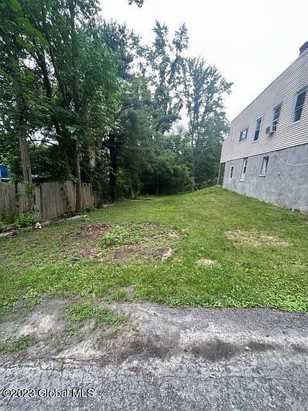 4th image of 9 Lakeview Avenue