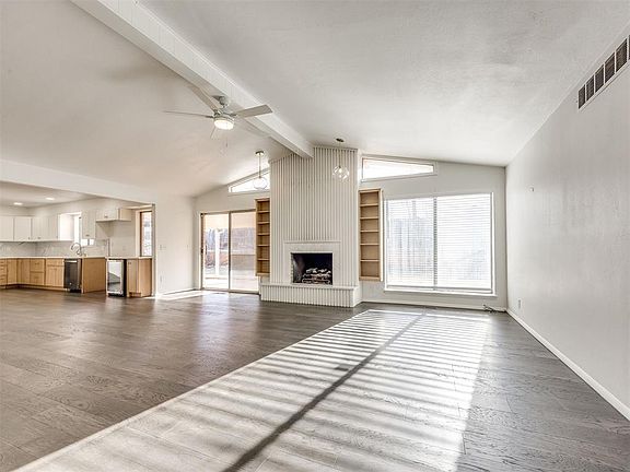 4th image of 6712 N Saint Clair Ave