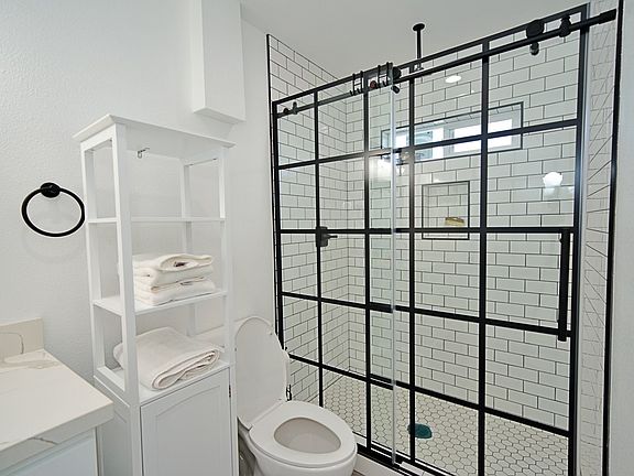 5th image of 1509 W Rosewood Ct #A