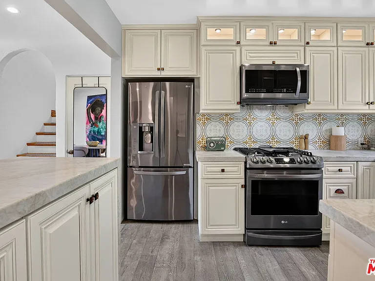 9001 Lloyd Pl — Photo 13