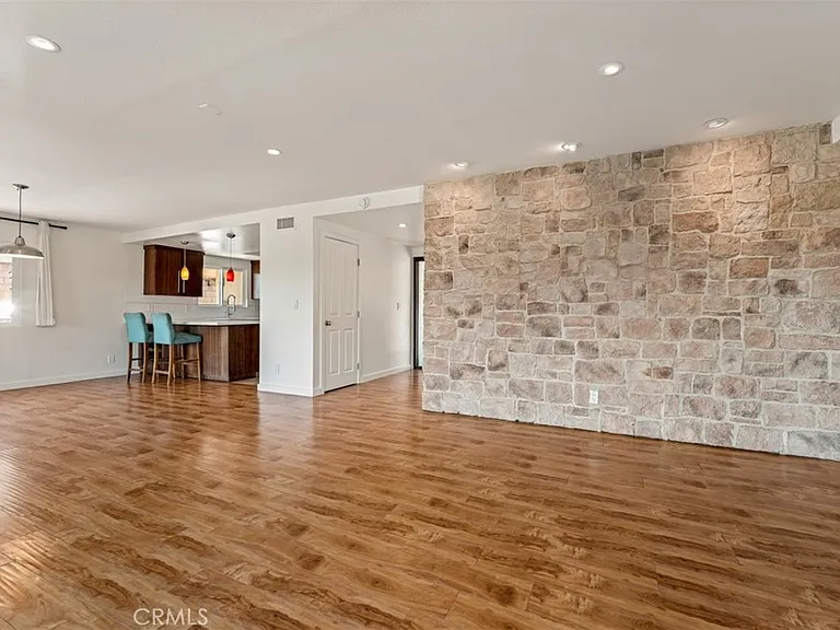 23932 Flores Ave — Photo 10