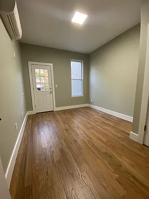 Rented by Nooklyn NYC LLC | media 44