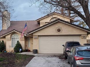 1614 E Ryan Ln, Fresno, CA 93720