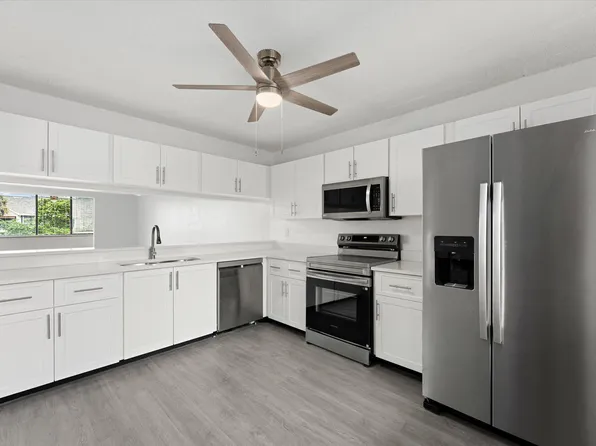 8040 Hampton Boulevard #306, North Lauderdale, FL 33068
