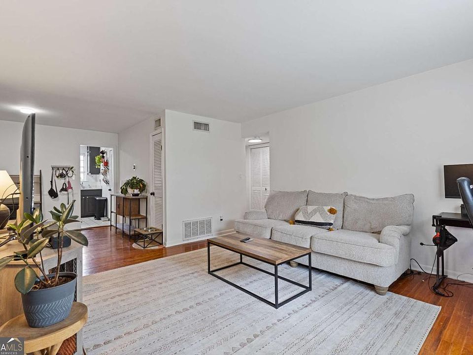 1st image of 3510 Roswell Rd NW APT M3