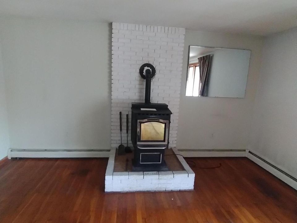 2nd image of 46 N 4th St