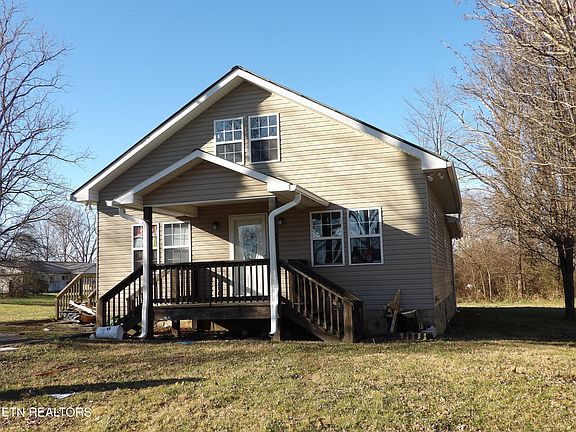 2nd image of 130 Hickory Ln