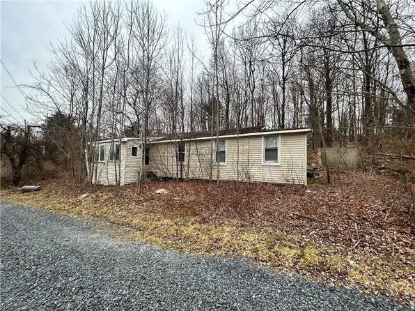 33 Hide Away Lane, Bloomingburg, NY 12721