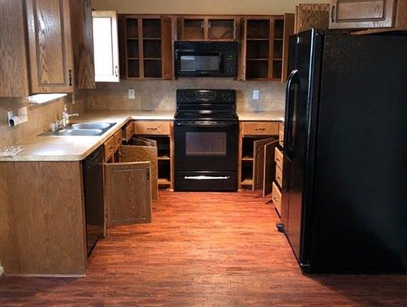3rd image of 2802 Alamocitos Creek Dr