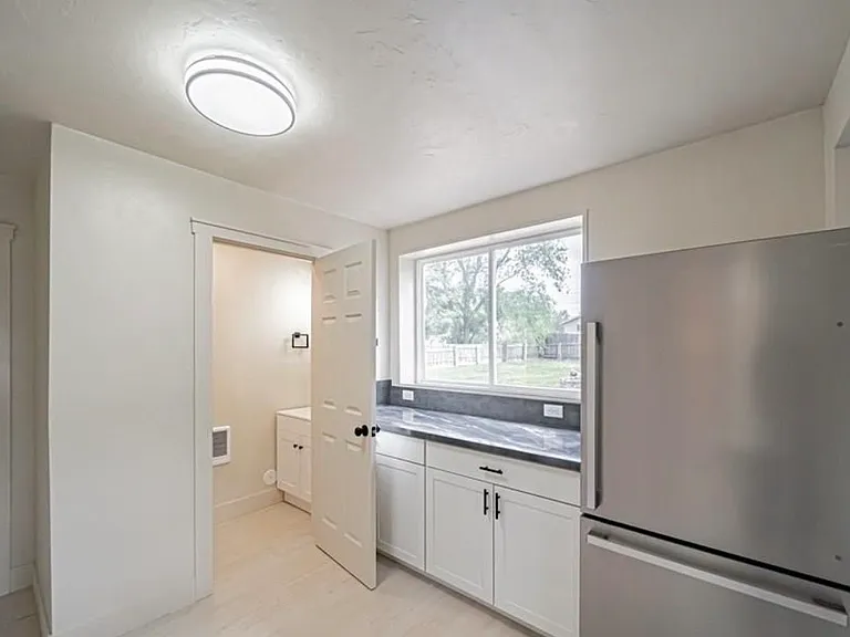 648 W 3rd St N — Photo 19