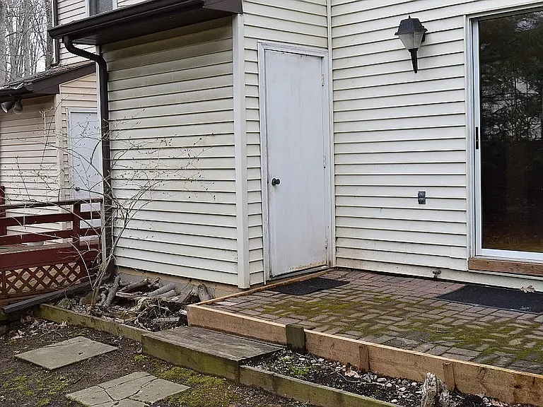 229 Oakwood Ave — Photo 11