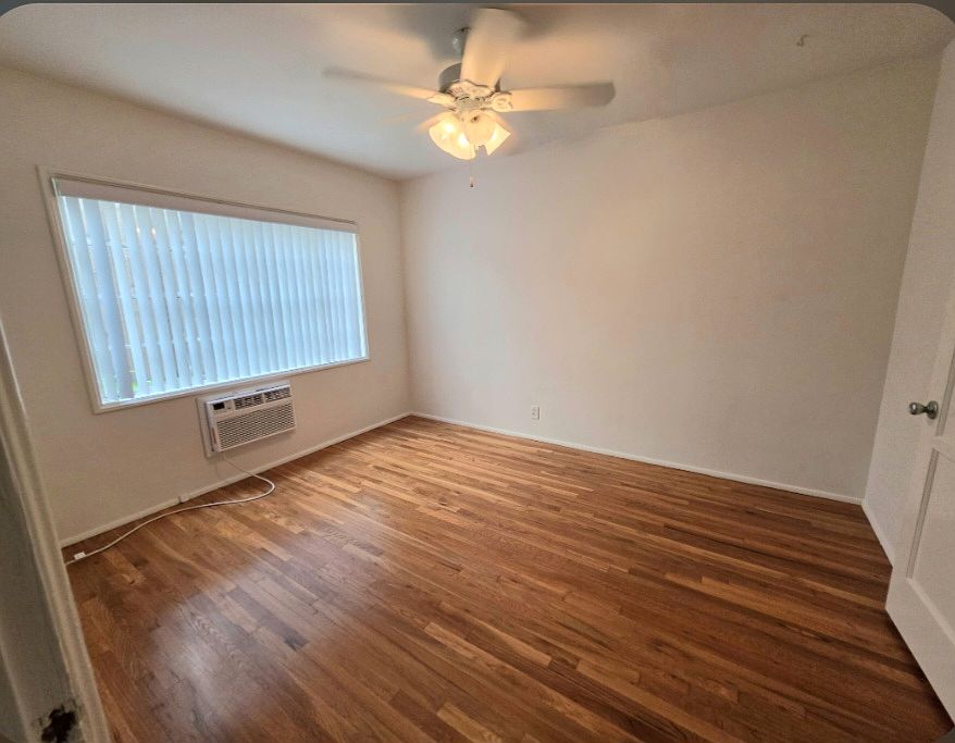 1st image of 328 N Louise St APT 3