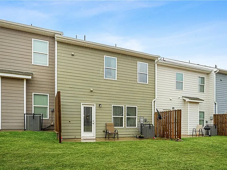 11649 Mendenhall Ct — Photo 31
