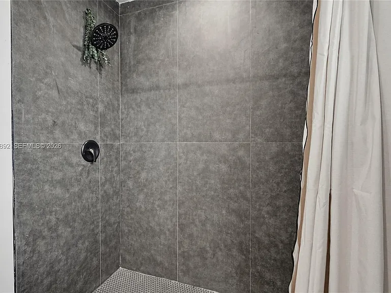 632 S Crescent Dr — Photo 16