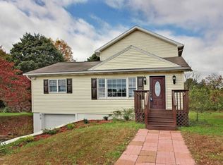 20 Brush Dr, East Stroudsburg, PA 18302