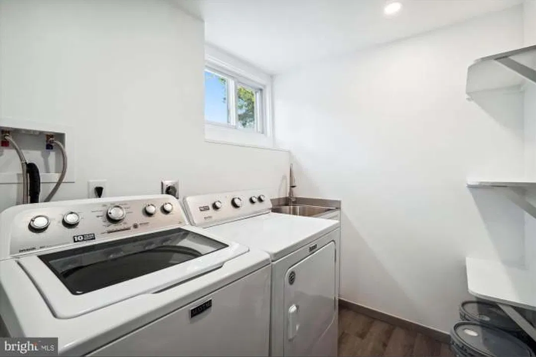 3 bed, 1080 sqft, $3,000 — Photo 2