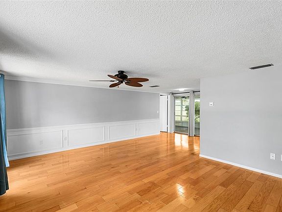 3rd image of 3803 Sail Dr