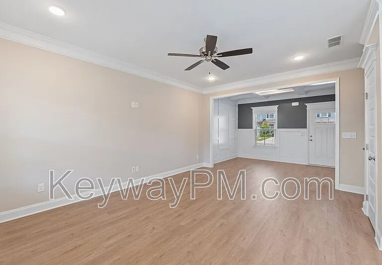 1115 Jolly Ln — Photo 6