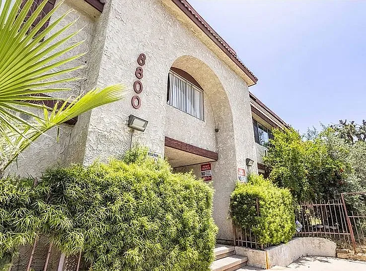 8800 Cedros Ave — Photo 28