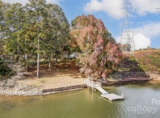 233 Island View Rd, Mount Holly, NC 28120