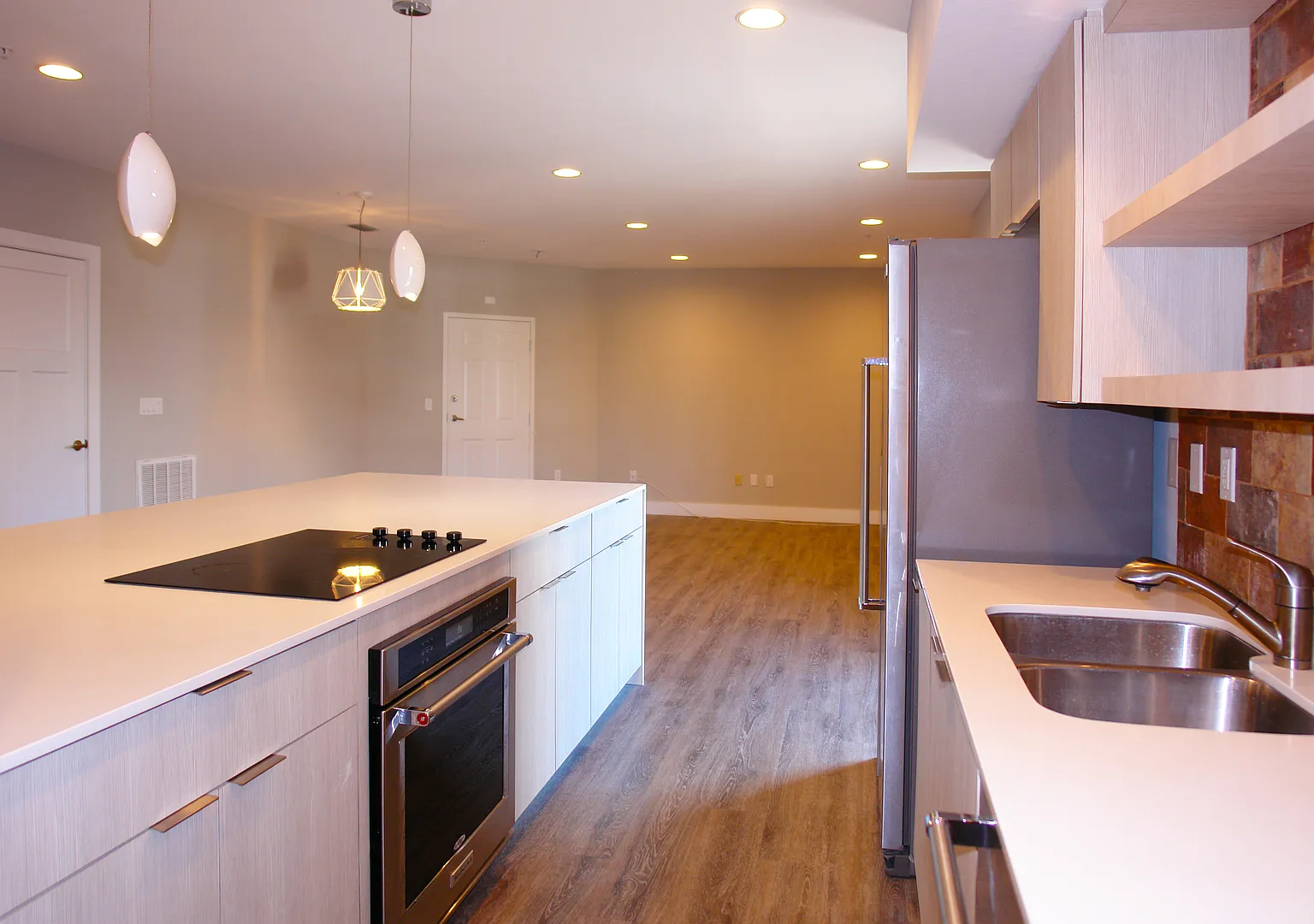 4645 SE 11th Pl. 302 — Photo 3