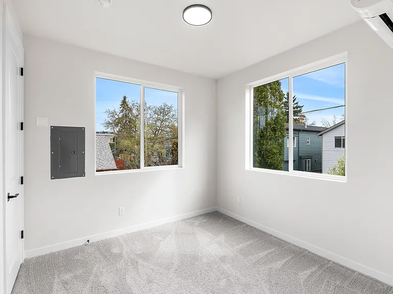 1 Month Free Rent! Brand New 2bd/1.5bath Townhome Mt. Scott-Arleta Gem! — Photo 19