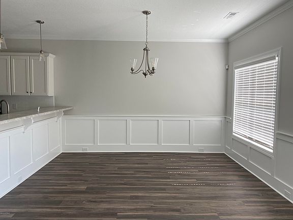 4th image of 3513A Holman Way