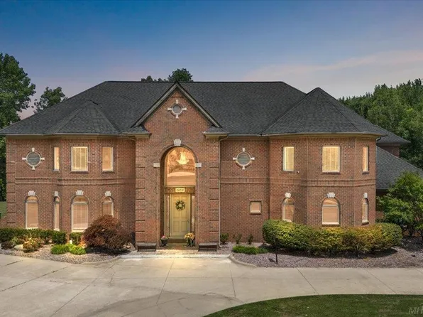 15975 E Fourteen Mile Rd, Fraser, MI 48026