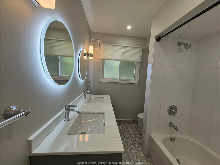 2571 Jos Street Louis Ave — Photo 7
