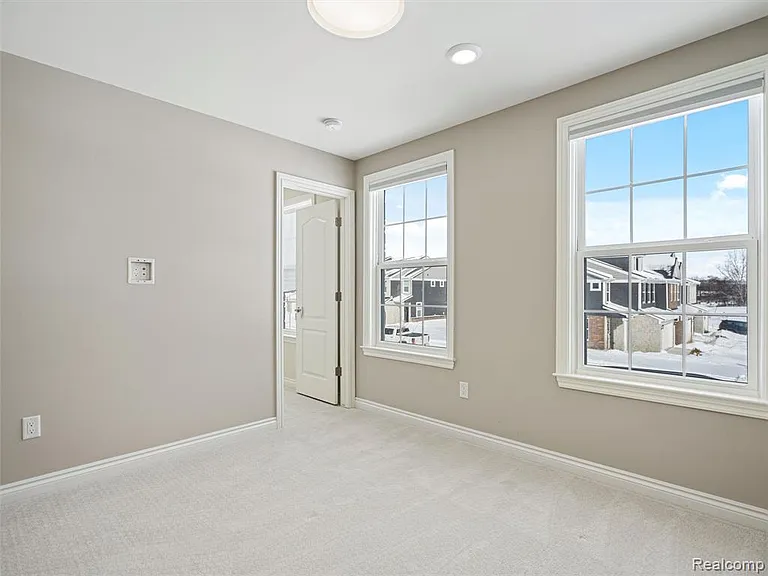 4021 Nottingham Cir — Photo 19