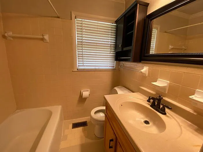 817 Chambers Dr NE — Photo 12
