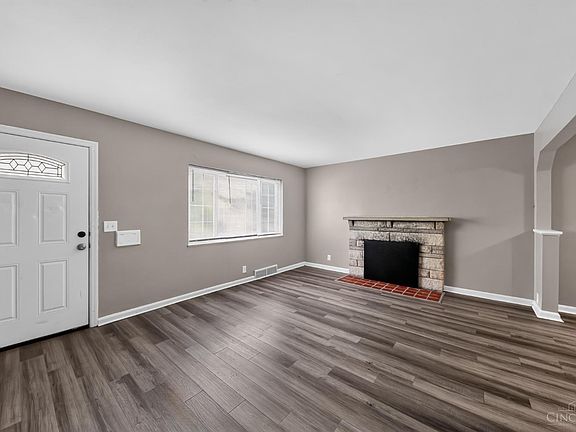 4th image of 3254 Gobel Ave