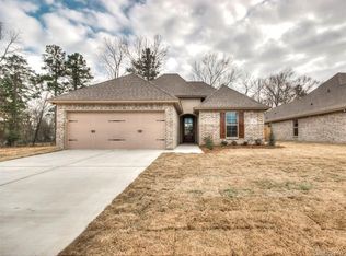 128 St Andrews Ln, Benton, LA 71006