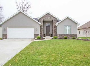 8741 Cedar Bend Rd, Sylvania, OH 43560