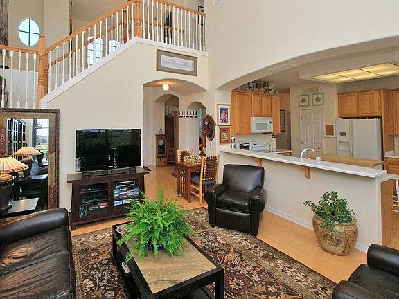 4th image of 1719 Golfview Dr