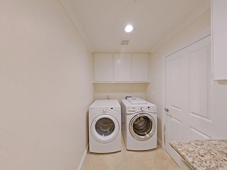 5 Avenida Brio — Photo 34